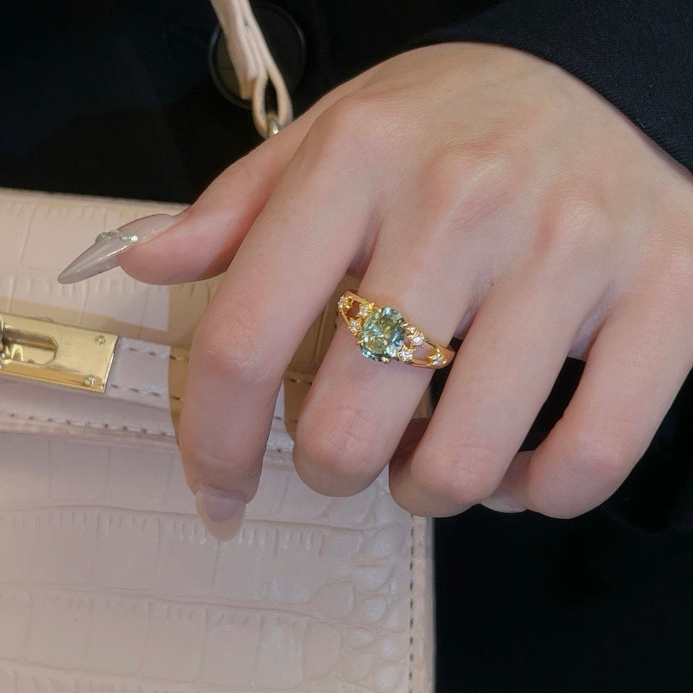 Green Oval Yellow Gold Split Band Ring S925