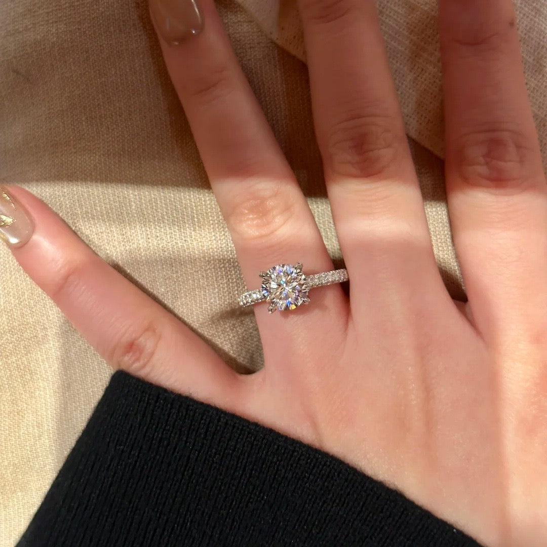 Round Brilliant 2ct Diamond Ring