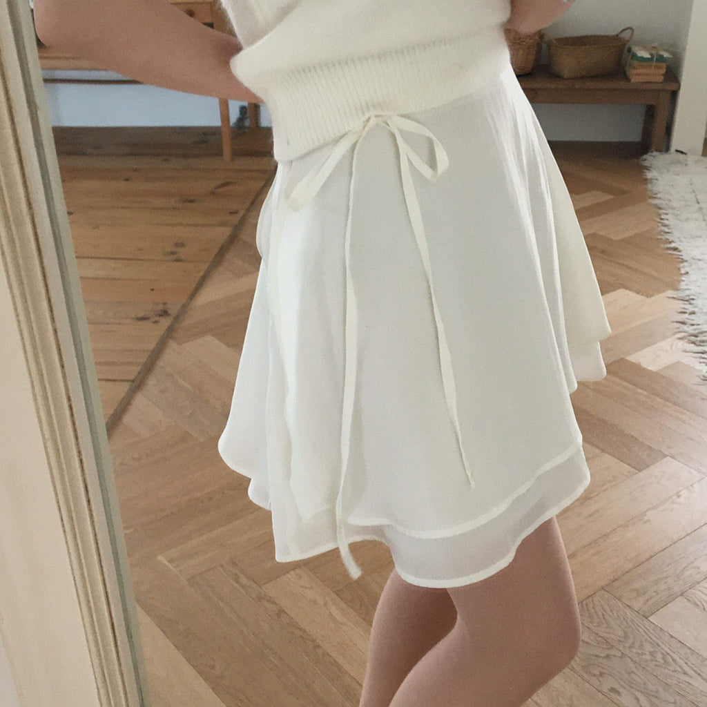 Side Tied Ribbon Skirt